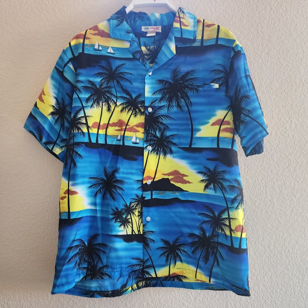 Evergreen Island Vintage Hawaiian Button-up - Large